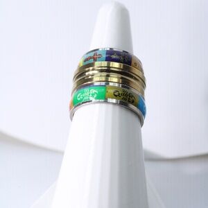 THREE Rings Display Included New!